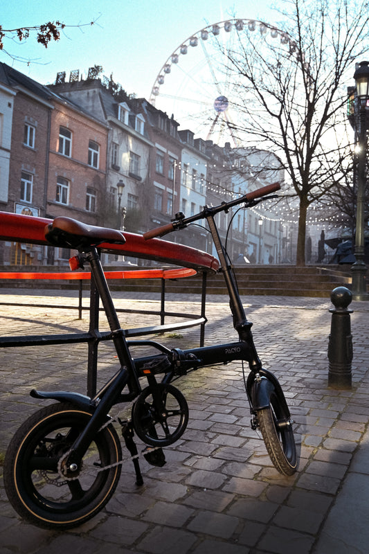 Pacto folding bike